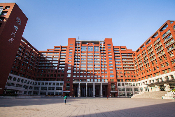 中国人民大学新闻与社会发展研究中心